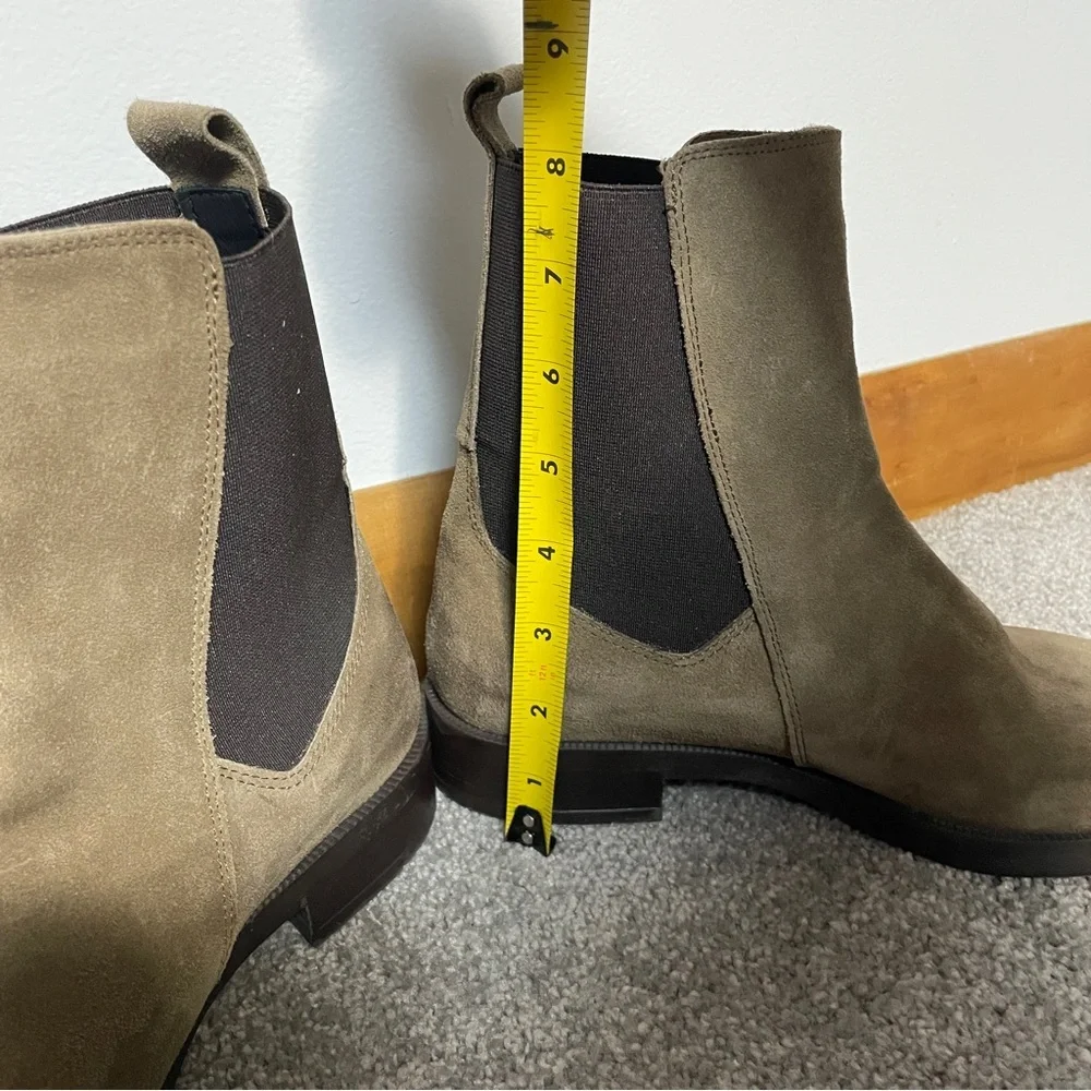 Emanuele Crasto Tan/taupe Chelsea Boots Women’s size EU 39/US 8-8.5‎